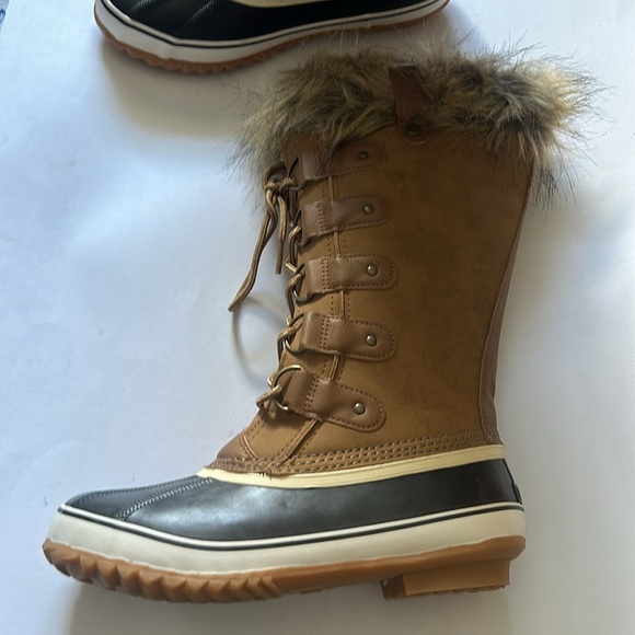 Woman’s Ella Waterproof Boot - Picture 2 of 8